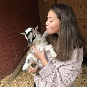 Meet your Posher, Anna